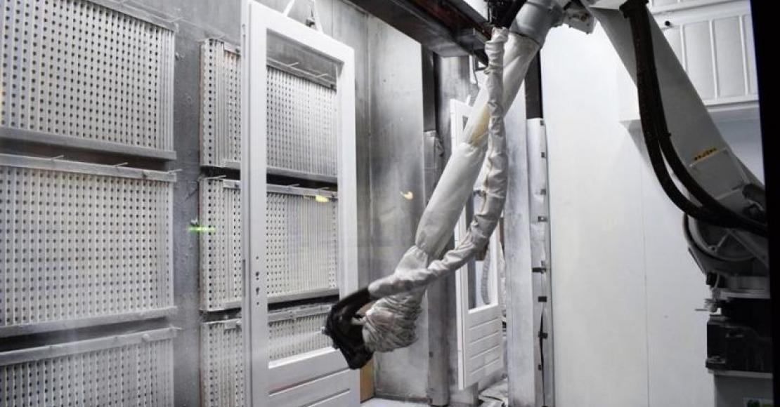 power and free, dropsecties, kettingbanen, kettingbaansysteem, monorailsysteem, GIS-takels, cleantrack, bovenloopkranen, zwenkkranen, intern transportsysteem,traversekranen, verdeelbrug, spuitrobots, poedercoatingstraat, poedercoatcabine, moffelovens, baden